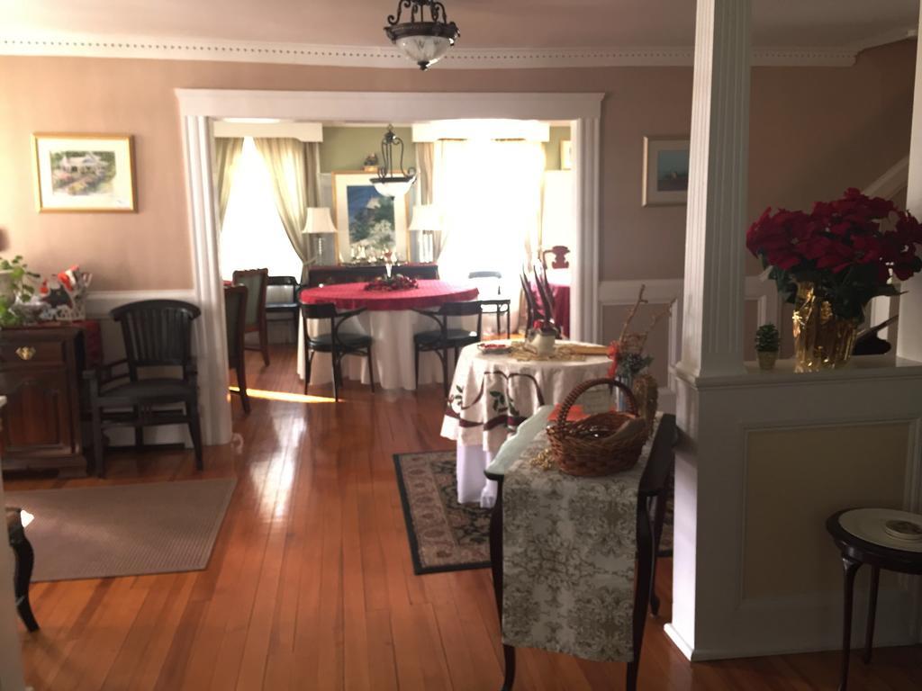 Victoria Inn ハンプトン エクステリア 写真